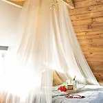 Pod Mazurskim Niebem Boho Üdülőpark *