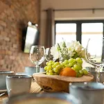 Pod Mazurskim Niebem Boho Üdülőpark