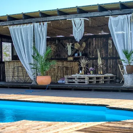 Holiday park Pod Mazurskim Niebem Boho Piecki (Warmian-Masurian)
